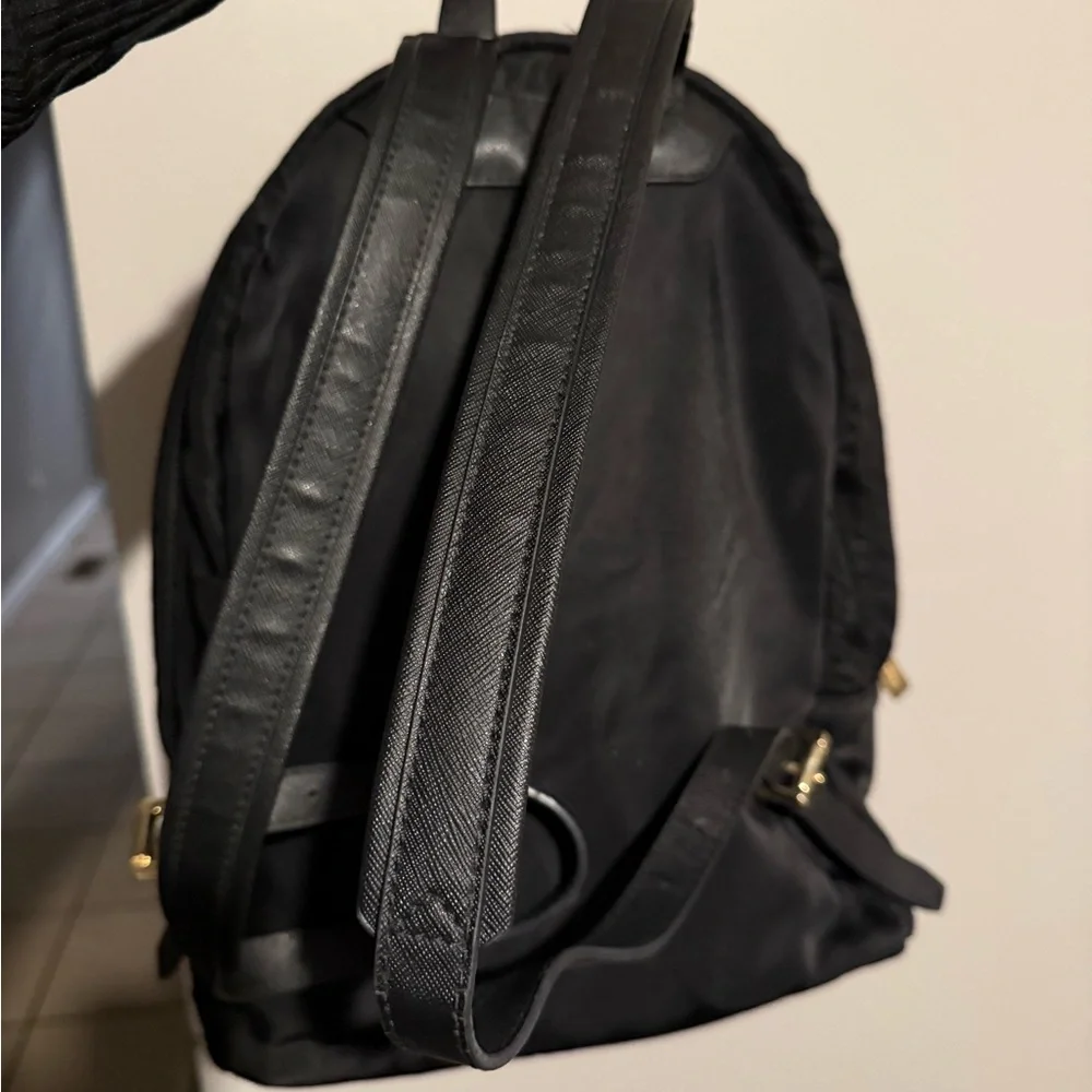 Michael kors backpack - Picture 2 of 4
